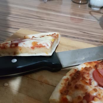 Lezzethane Pizza Hayal Kırıklığı: Yanlış Pişirme Talimatı Ve İletişimsizlik