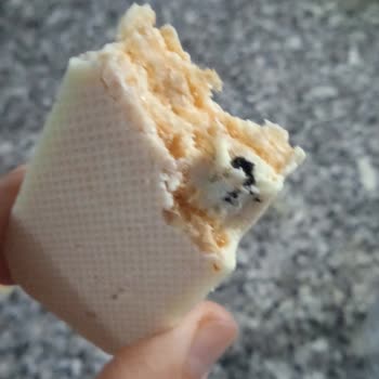 Beyaz Çikolatanın İçinden Çıkan Şok Edici Sürpriz