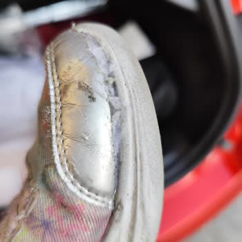 Kısa Sürede Dağılan Ayakkabıya Çözüm Bekliyoruz