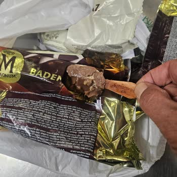 Bozuk Ve Küflü Magnum Dondurmalar