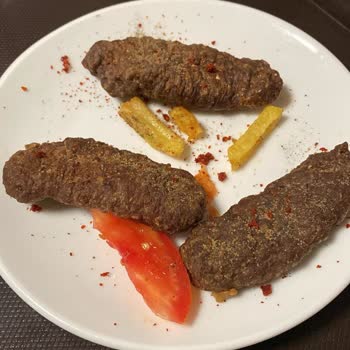 Üniversite Yemek Sorunu: Öğrenciler Aç Kalıyor