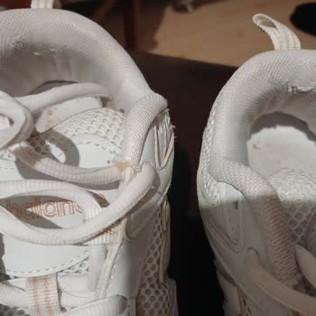 New Balance Ayakkabıda Erken Yıpranma Ve Mağaza Çalışanlarının Tutumu