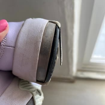 Nike Ayakkabının Taban Sorunu