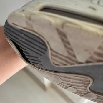 Nike Ayakkabının Taban Sorunu