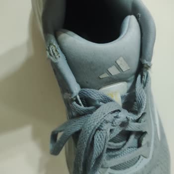 Adidas Ayakkabıda Üç Ayda Deformasyon Şoku