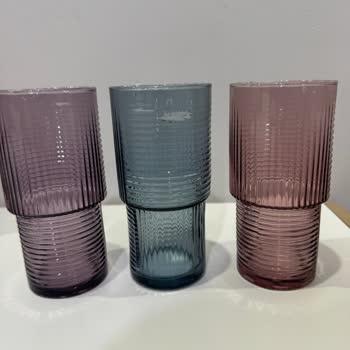 Renkli Bardakların Hızla Soyulması Ve Yetersiz Müşteri Hizmetleri