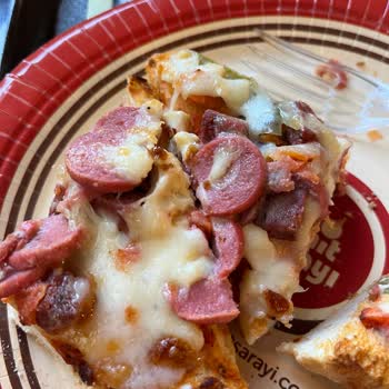 Küflü Pizza Şoku: Simit Sarayı'nda Sağlık Tehlikesi