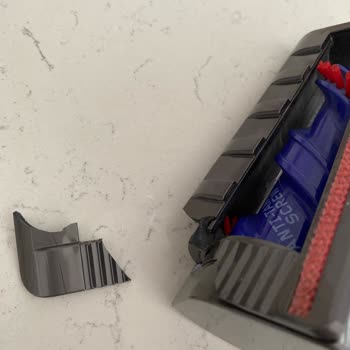 Kırık Aparat Nedeniyle Dyson Süpürgemden Memnun Değilim