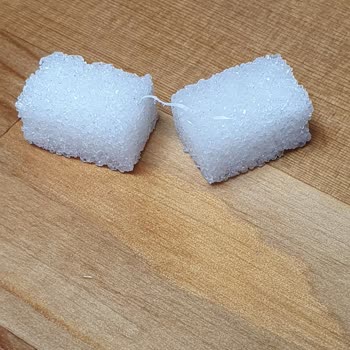 BİM'den Aldığım Küp Şekerden Ambalaj Parçası Çıktı