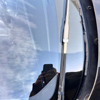 BMW 118i 2015 Model Araçta Cam Fitili Ve Sunroof Sorunları