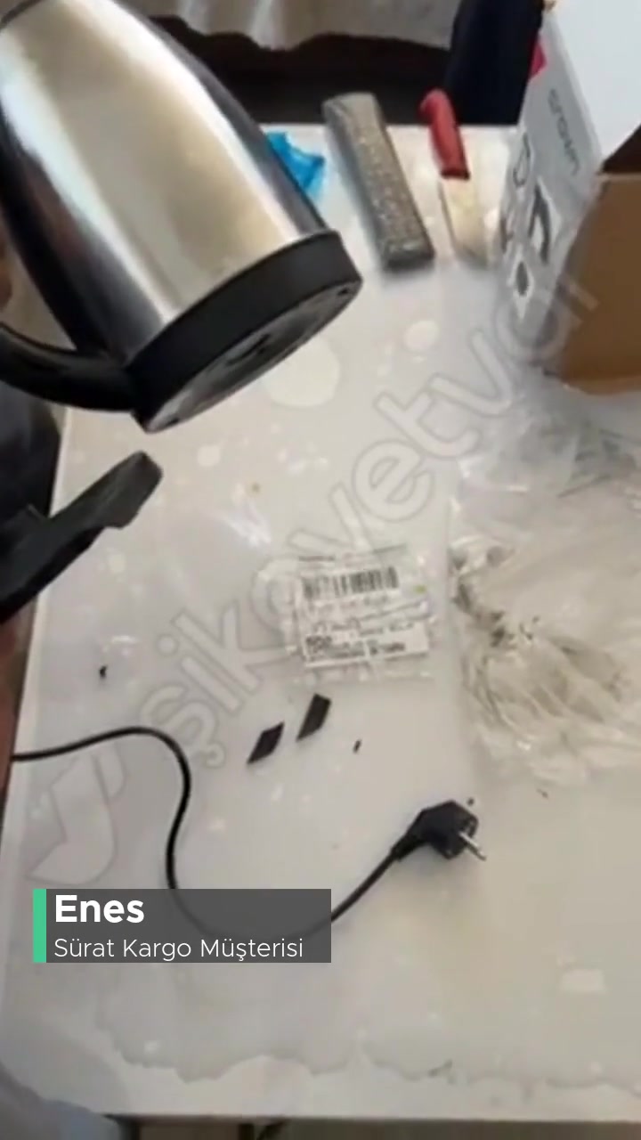 Sürat Kargo Ürün Kargoda Parçalanmış! videonun kapak resmi