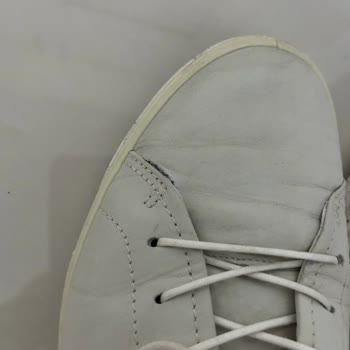 Ecco обувь: проблема с разрывами кожи