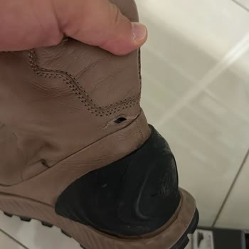 Ecco обувь: проблема с разрывами кожи