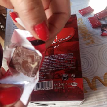 Çikolatada Kurtçuk Şoku: Güvenilir Markaya Güven Sarsıldı