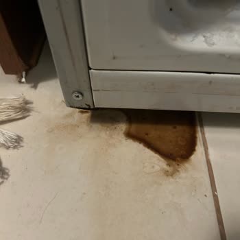 Garanti Süresi Dolmadan Çözüm Bekleyen Buzdolabı Sorunu