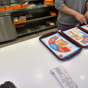 Popeyes Şubesinde Yanlış Anlaşılma Ve Kötü Muamele