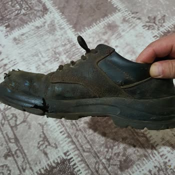 YDS Boots İş Ayakkabılarının Dayanıklılık Sorunu Ve Ulaşılmaz Müşteri Hizmetleri