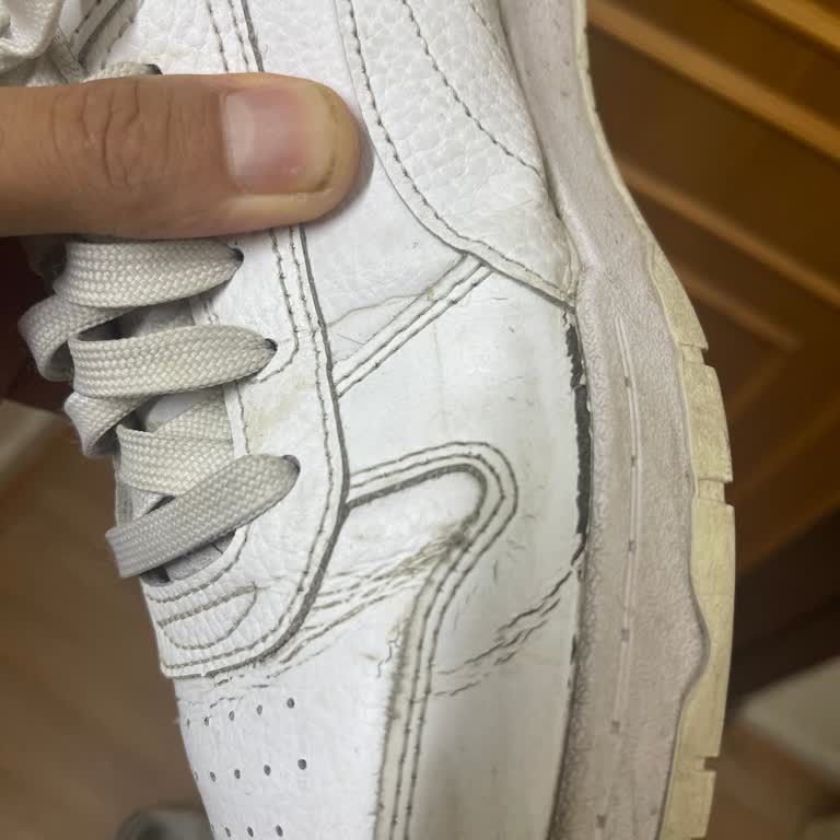 FLO Ayakkabı Aldığım Puma Ayakkabının Derisi Çatladı