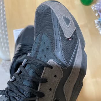Nike Ayakkabının Kısa Sürede Yırtılması Ve Müşteri Hizmetleri Sorunu
