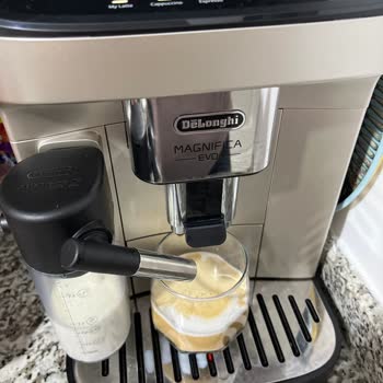 Delonghi Kahve Makinesi Süt Köpürtme