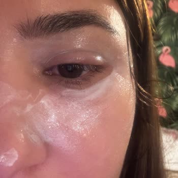 Nail Stil İpek Kirpik Uygulamasında Yaşanan Talihsiz Deneyim