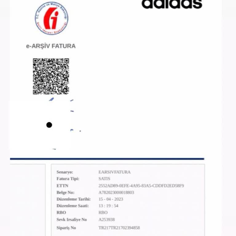Adidas Ayakkabıda Beklenmedik Yırtılma Ve Müşteri Memnuniyetsizliği