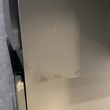 AGT Mutfak Dolaplarında Parmak İzi Sorunu