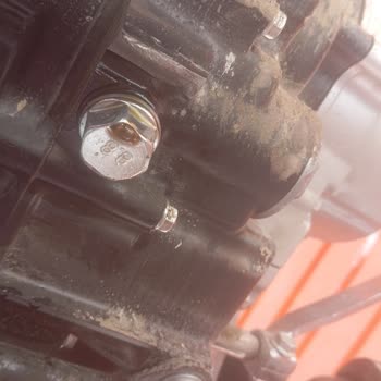 Yağ Tapası Çatlağına Çözüm Bekliyorum