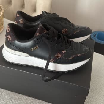 Deforme Olan Ayakkabıya Çözüm Arayışı