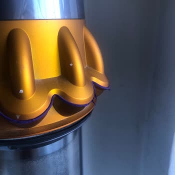 Dyson V15s Cihazımda Soyulma Ve Çatlak Sorunu