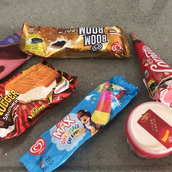 Eriyen Dondurmalar Ve İlgisiz Müşteri Hizmetleri