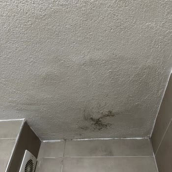 Su Sızıntısı İçin Günlerdir Beklenen Yardım
