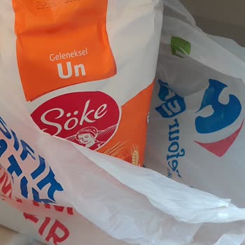 Carrefour SA'nın Kampanya Ürünü Hayal Kırıklığı Yarattı: Kokulu Un Sorunu