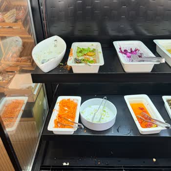 Yemek Ve Temizlik Sorunlarıyla Dolu Bir Deneyim