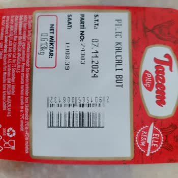 Tavuğun Tüyleriyle Satılması Müşteriyi Şaşırttı