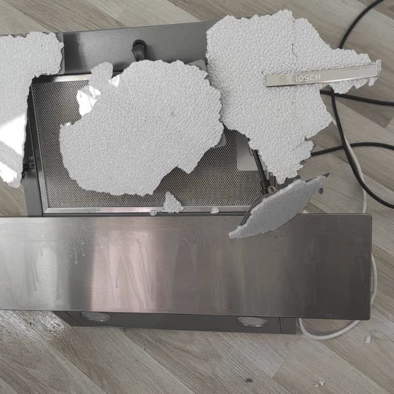 Duvardan Düşen Davlumbaz Ve Garanti Sorunu