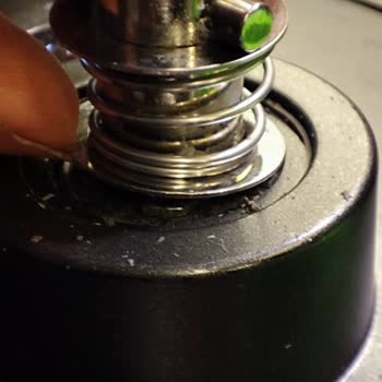 Hamur Yoğurma Makinesi Siyah Plastik Sorunu