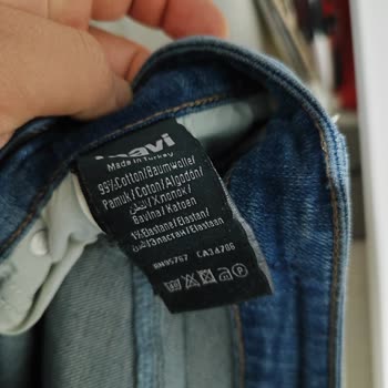 Mavi'den Alınan Jean 4 Ayda Yırtıldı