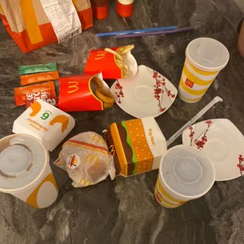Eksik Ürünlerle Dolup Taşan McDonald's Siparişi