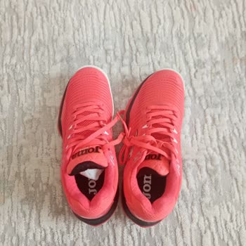 Yanlış Ayakkabı Çifti: Sağ Ayak Eksik