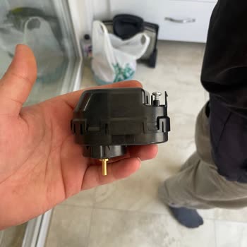 Warmhaus Kombide Kronik Üç Yollu Vana Sorunu