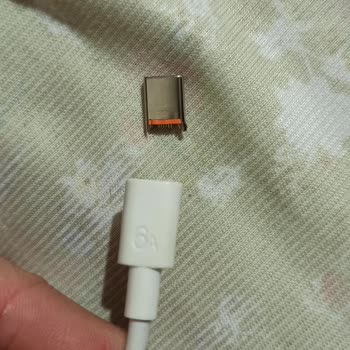 Kaliteli Beklentisiyle Aldığım Şarj Cihazı Hayal Kırıklığına Uğrattı