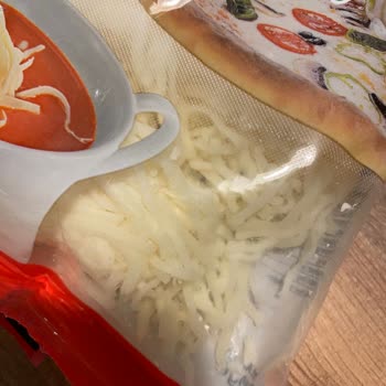 Açılmamış Paket Mozerella Peynirinde Küf Sorunu