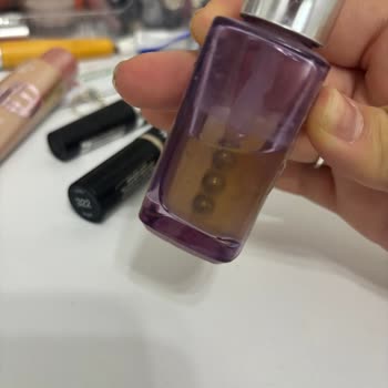 Göz Serumunda Beklenmedik Renk Değişimi Ve Parçacık Sorunu