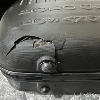 Kayıp Valiz Ve Hasarlı Eşyalar: THY Yolculuğunda Yaşanan Sorunlar