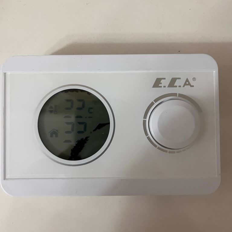 ECA Termostat Ekran Problemi Ve Servis Yetersizliği