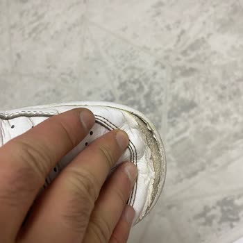 Kalitesiz Ayakkabı Ve Yetersiz Garanti Hizmeti