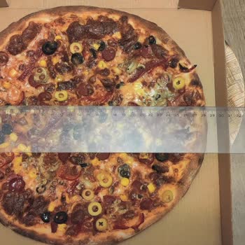 Soğuk Ve Küçük Boyutlu Pizza Hayal Kırıklığı