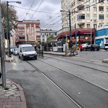 Göçen Rögar Kapağı Nedeniyle Araç Hasarı