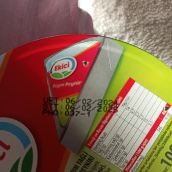 Taze Görünen Küflü Peynir Skandalı